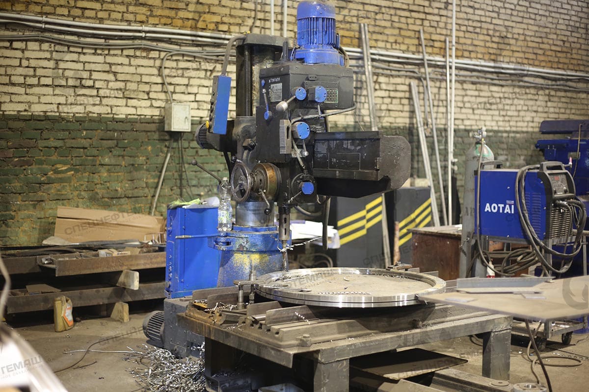 Радиально-сверлильный