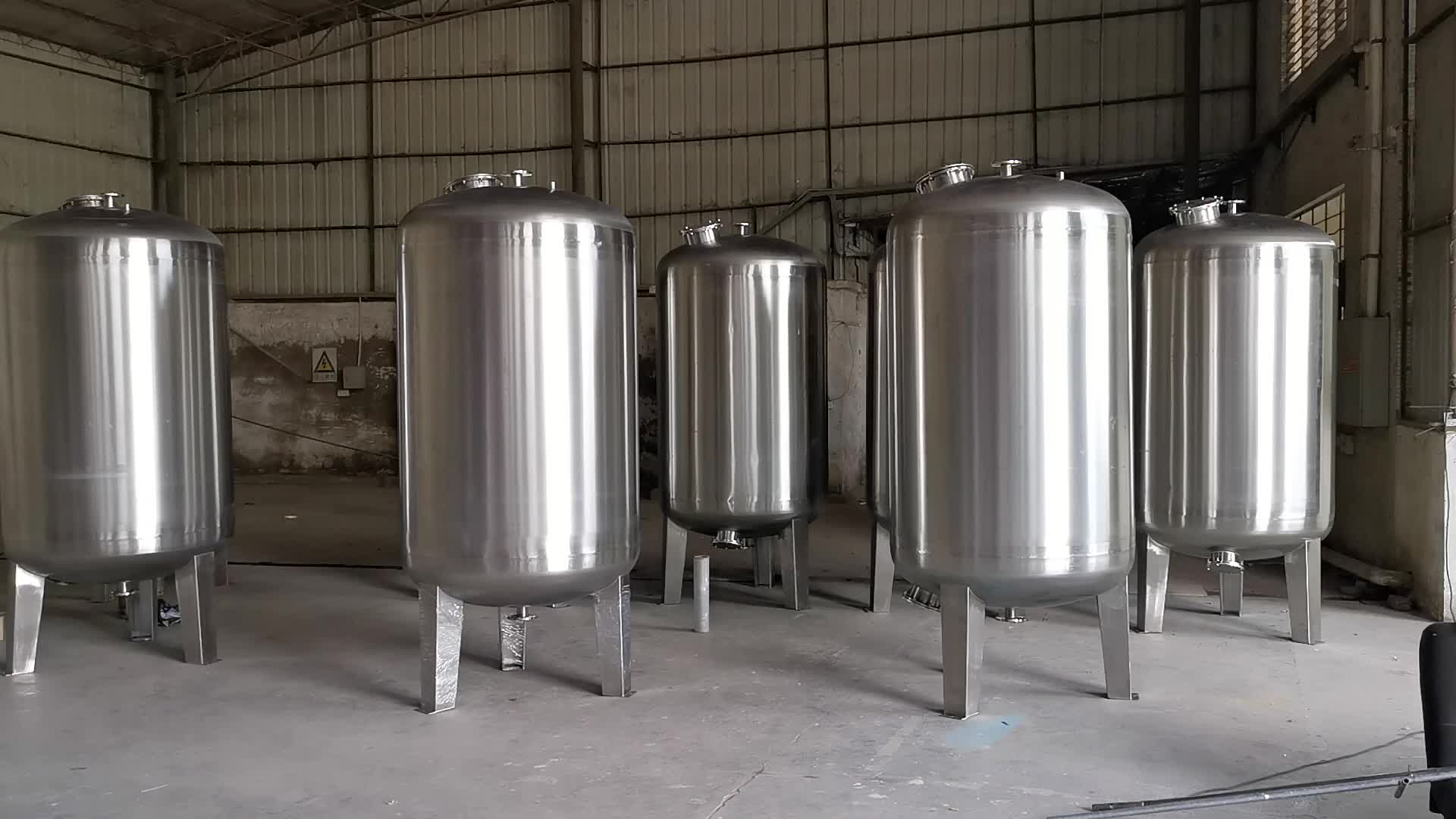 Производство резервуаров из нержавеющей стали на заводе ООО "НПО "Спецнефтемаш"